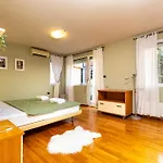 La Primavera Spacious
