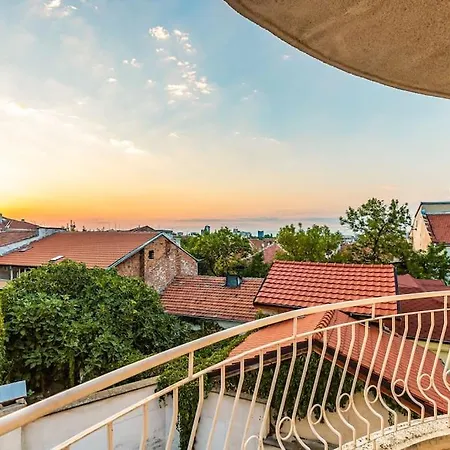 La Primavera Spacious Apartman *