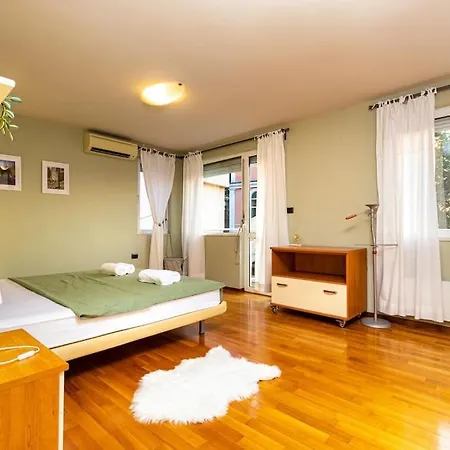 La Primavera Spacious