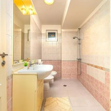 La Primavera Spacious Διαμέρισμα *