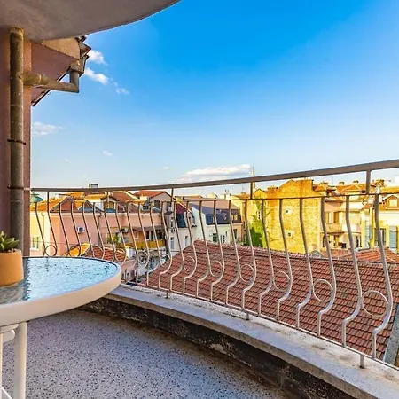 La Primavera Spacious Διαμέρισμα *