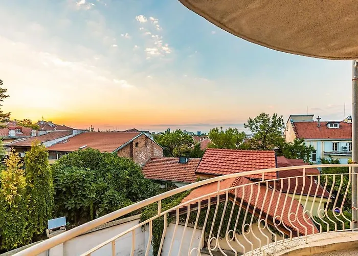 La Primavera Spacious Daire *