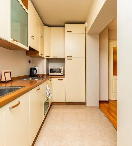 La Primavera Spacious Daire Filibe