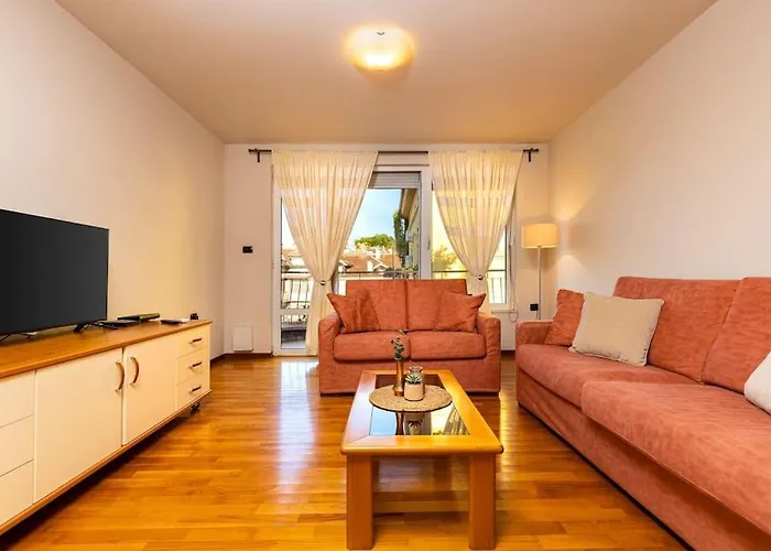 Daire La Primavera Spacious *